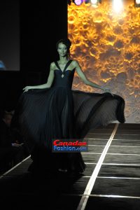 DareToWearLoveShow298