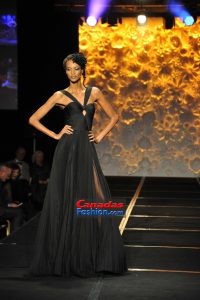 DareToWearLoveShow303